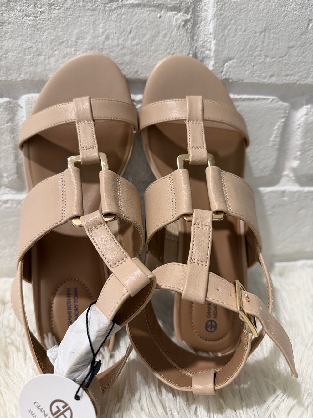 Giani Bernini Nude Leather T-Strap Sandals with Gold Accents